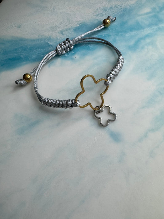 Pulsera Trebol - hilo gris