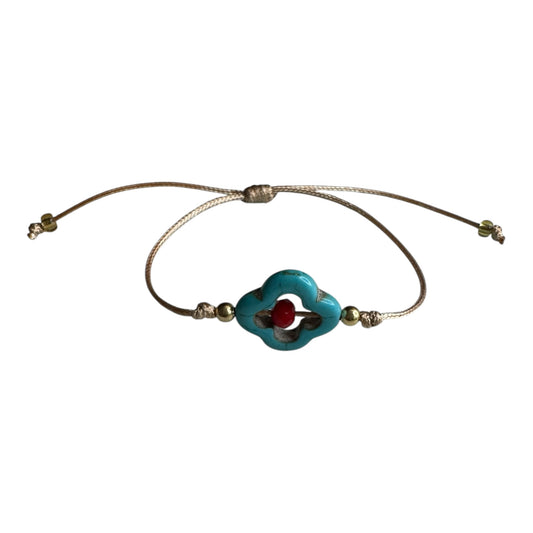 Pulsera Trebol en turquesa  - hilo crema